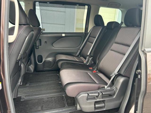 セレナ ハイウェイスターＧ　新品タイヤ／保証書／純正　９インチ　ＳＤナビ／フリップダウンモニター／衝突安全装置／両側電動スライドドア／アラウンドビューモニター／車線逸脱防止支援システム／パーキングアシスト　自動操舵　全周囲カメラ（6枚目）