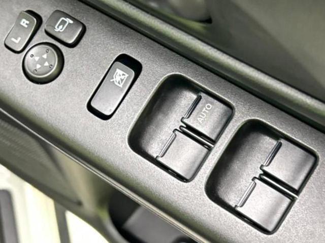 スペーシアギア ４ＷＤハイブリッドＸＺ　純正　９インチ　メモリーナビ／セーフティサポート（スズキ）／両側電動スライドドア／シートヒーター　前席／全方位モニター／車線逸脱防止支援システム／パーキングアシスト　バックガイド　衝突被害軽減システム（36枚目）