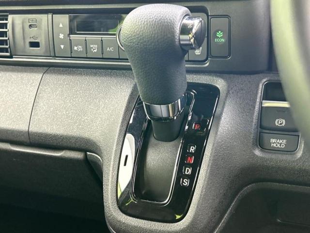 N-BOXカスタム ターボコーディネートスタイル2トーン 新品タイヤ/社外 SDナビ/ホンダセンシング/両側電動スライドドア/シートヒーター/車線逸脱防止支援システム/シート 合皮/ドライブレコーダー 社外/ヘッドランプ LED/Bluetooth接続(17枚目)