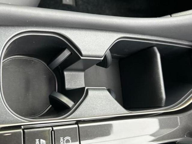 クラウンスポーツ 4WD Z 純正エアロ/保証書/純正 11.6インチ SDナビ/デジタルインナーミラー/トヨタセーフティセンス/シートヒーター/全方位モニター/車線逸脱防止支援システム/シート フルレザー 革シート 全周囲カメラ(45枚目)