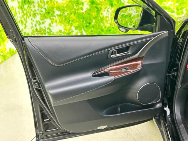 ハリアーハイブリッド ４ＷＤプレミアム　サンルーフ／保証書／純正　９インチ　ＳＤナビ／衝突安全装置／車線逸脱防止支援システム／シート　ハーフレザー／パーキングアシスト　バックガイド／電動バックドア／ヘッドランプ　ＬＥＤ　衝突被害軽減システム（24枚目）