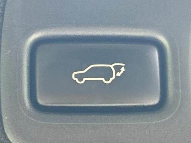 ハリアーハイブリッド ４ＷＤプレミアム　サンルーフ／保証書／純正　９インチ　ＳＤナビ／衝突安全装置／車線逸脱防止支援システム／シート　ハーフレザー／パーキングアシスト　バックガイド／電動バックドア／ヘッドランプ　ＬＥＤ　衝突被害軽減システム（27枚目）