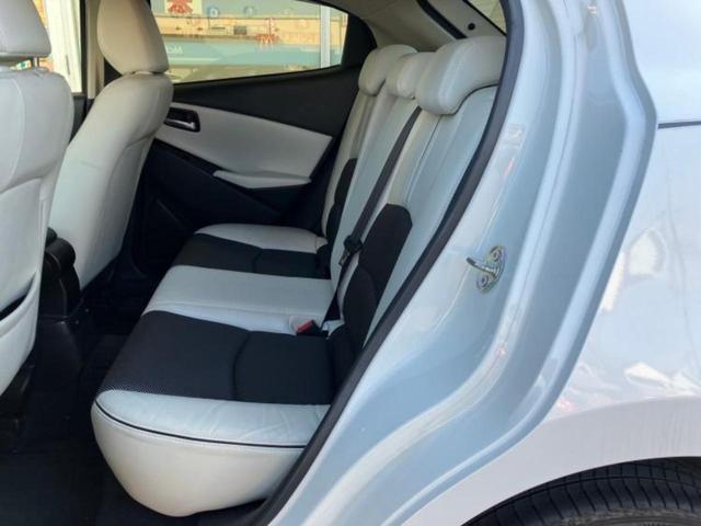 デミオ ４ＷＤ　ＸＤツーリングＬパッケージ　新品タイヤ／保証書／純正　ＳＤナビ／衝突安全装置／シートヒーター　前席／車線逸脱防止支援システム／シート　ハーフレザー／パーキングアシスト　バックガイド／ドライブレコーダー　社外　ターボ　バックカメラ（6枚目）