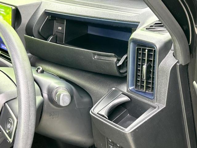 ＷＥＣＡＲＳでは各商談席に大型モニターをご用意しております！見やすい大画面でゆったりと全国の在庫をご覧いただけます！是非ご来店お待ちしております！