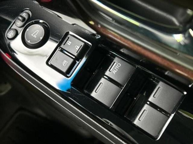 N-BOXカスタム L・ターボコーディネートスタイル 新品タイヤ/保証書/純正 8インチ SDナビ/ホンダセンシング/両側電動スライドドア/シートヒーター 前席/車線逸脱防止支援システム/ヘッドランプ LED/USBジャック/Bluetooth接続(34枚目)