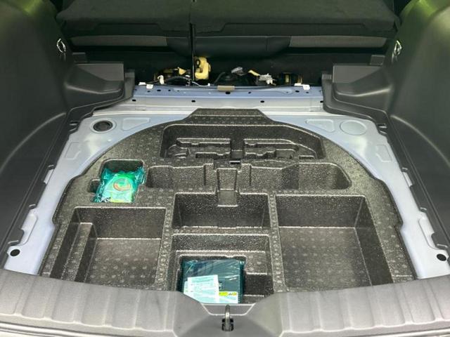 カローラクロス ハイブリッドZ 保証書/ディスプレイオーディオ10インチ/シートヒーター/車線逸脱防止支援システム/シート ハーフレザー/電動バックドア/ドライブレコーダー 前後/ヘッドランプ LED/USBジャック バックカメラ(26枚目)