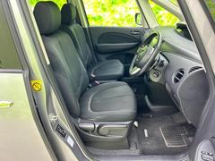 「この車の写真をもっと見たい」「状態が気になる」「この装備はついている？」どんな小さな疑問でもお気軽にお問い合わせください！ 4