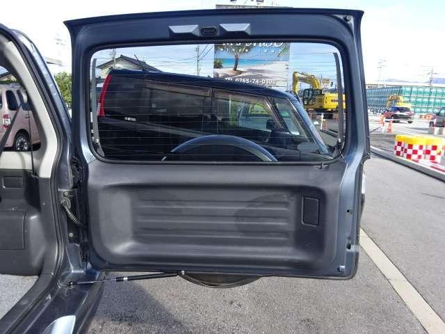 ジムニー ＦＩＳフリースタイルワールドカップリミテッド　４ＷＤ（12枚目）