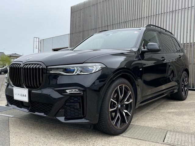 Ｘ７ ｘＤｒｉｖｅ　４０ｄ　Ｍスポーツ　ユーザー買取車・ワンオーナー車・パノラマガラスサンルーフ・純正２２インチアルミ・ヘッドアップディスプレイ・黒革シート・全方位カメラ・電動リアゲート・（3枚目）