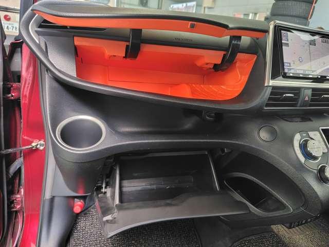 シエンタ ハイブリッドＧ　クエロ　ユーザー買取車　シートヒーター　ステアリングヒーター　全方位カメラ（41枚目）