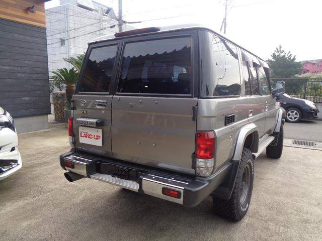 TOYOTA LAND CRUISER 70 ZX | 2001 | GRAY | 86189 km | details TOYOTA LAND CRUISER 70 ZX | 2001 | GRAY | 86189 km | details