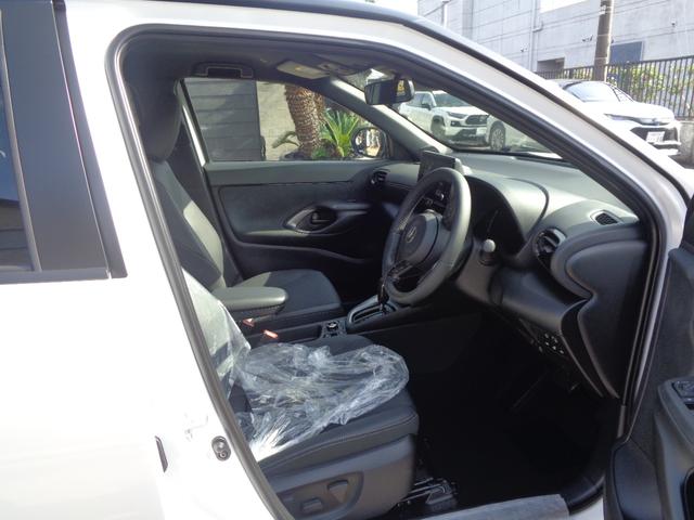 ヤリスクロス ハイブリッドZ 4WD 純正ディスプレイナビTV パノラミックビューモニター(13枚目)