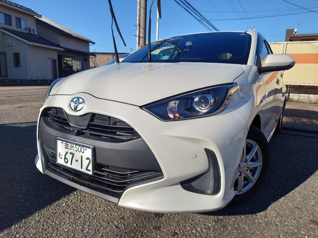 ヤリス Ｘ　走行６０００キロ台★高硬度ガラスコーティング施工済み★パノラマビューモニター★バックカメラ★純正ディスプレイナビ★ビルトインＥＴＣ★オートマチックハイビーム★ステアリングスイッチ★（3枚目）