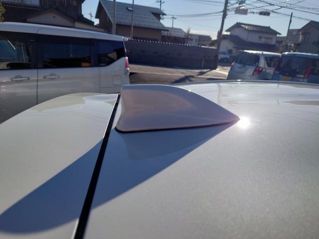 ヤリス Ｘ　走行６０００キロ台★高硬度ガラスコーティング施工済み★パノラマビューモニター★バックカメラ★純正ディスプレイナビ★ビルトインＥＴＣ★オートマチックハイビーム★ステアリングスイッチ★（16枚目）