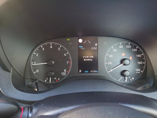 ヤリス Ｘ　走行６０００キロ台★高硬度ガラスコーティング施工済み★パノラマビューモニター★バックカメラ★純正ディスプレイナビ★ビルトインＥＴＣ★オートマチックハイビーム★ステアリングスイッチ★（22枚目）