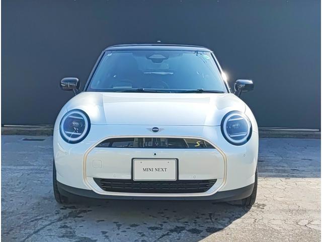 ＭＩＮＩ クーパーＳＥ　フェイバリット・トリム　認定中古車　当社管理車両　純正ナビ　全周囲カメラ　ヘッドアップディスプレイ　アクティブクルーズコントロール　ワイヤレスチャージャー　ＬＥＤヘッドライト　元デモカー（2枚目）