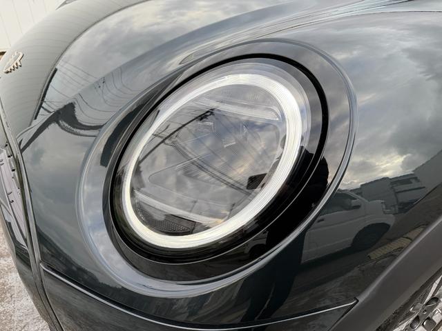 ＭＩＮＩ クーパーＣ　クラシック・トリム　認定中古車　クラシックトリム　丸型ディスプレイ　シートヒーター　ハンドルヒーター　アクティブクルーズコントロール　ＥＴＣ車載器　ＬＥＤヘッドライト　バックカメラ（8枚目）