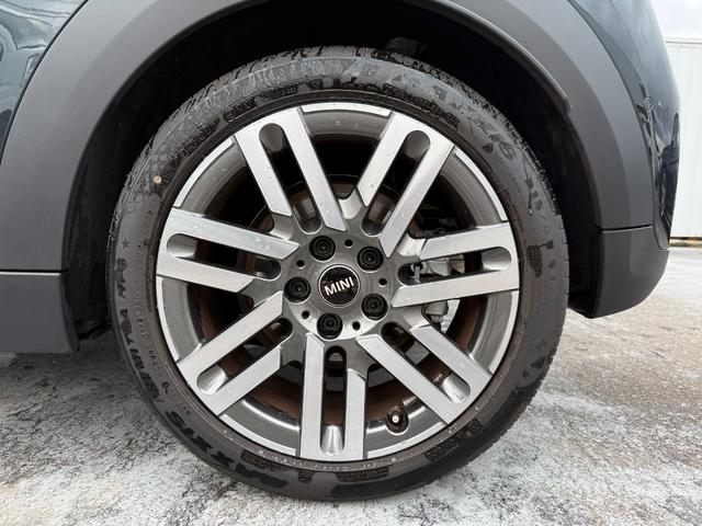 ＭＩＮＩ クーパーＣ　クラシック・トリム　認定中古車　クラシックトリム　丸型ディスプレイ　シートヒーター　ハンドルヒーター　アクティブクルーズコントロール　ＥＴＣ車載器　ＬＥＤヘッドライト　バックカメラ（11枚目）
