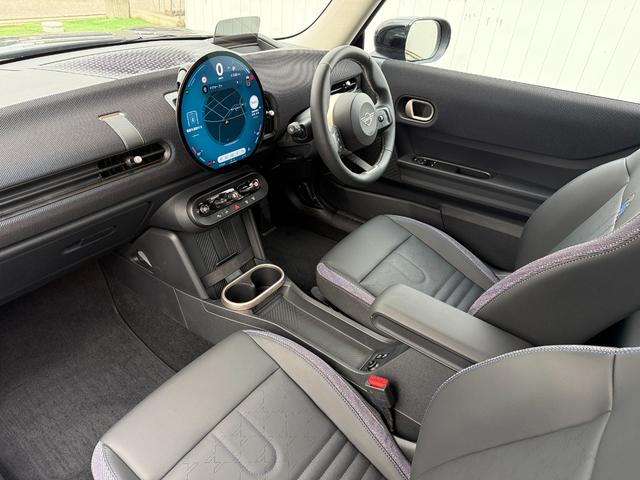 ＭＩＮＩ クーパーＣ　クラシック・トリム　認定中古車　クラシックトリム　丸型ディスプレイ　シートヒーター　ハンドルヒーター　アクティブクルーズコントロール　ＥＴＣ車載器　ＬＥＤヘッドライト　バックカメラ（14枚目）