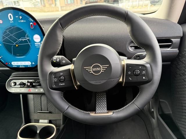ＭＩＮＩ クーパーＣ　クラシック・トリム　認定中古車　クラシックトリム　丸型ディスプレイ　シートヒーター　ハンドルヒーター　アクティブクルーズコントロール　ＥＴＣ車載器　ＬＥＤヘッドライト　バックカメラ（18枚目）