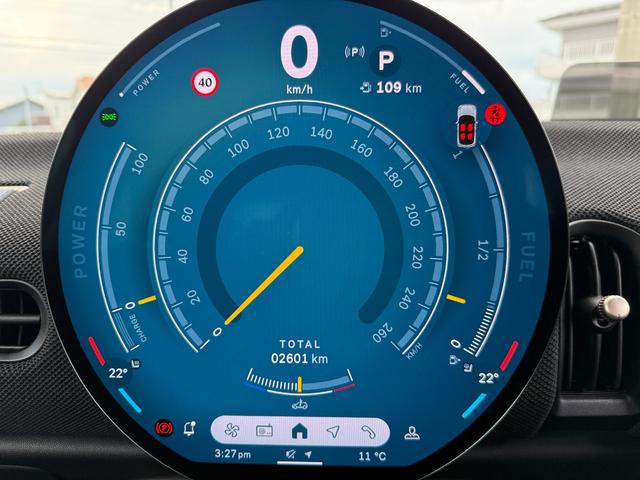 ＭＩＮＩ クーパーＣ　クラシック・トリム　認定中古車　クラシックトリム　丸型ディスプレイ　シートヒーター　ハンドルヒーター　アクティブクルーズコントロール　ＥＴＣ車載器　ＬＥＤヘッドライト　バックカメラ（23枚目）