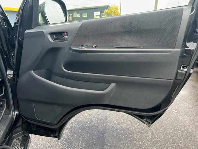 ハイエースバン ロングスーパーＧＬ　４ＷＤ　ＬＥＤヘッドライト　フルセグＴＶ　ナビ　ＥＴＣ　ベットキット（9枚目）