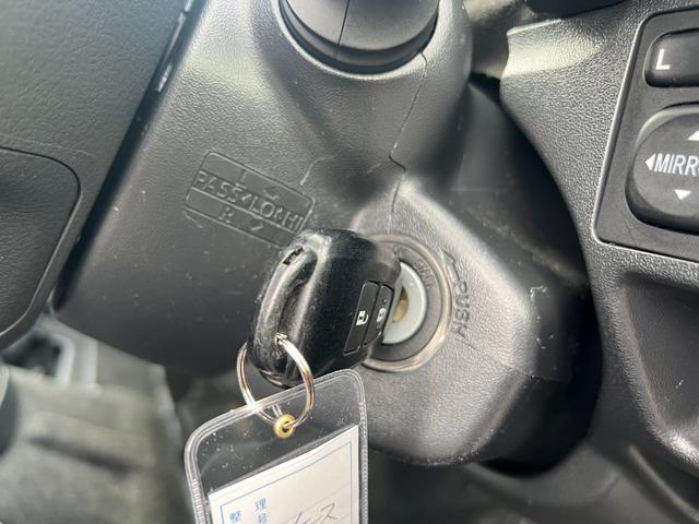 ハイエースバン ロングスーパーＧＬ　４ＷＤ　ＬＥＤヘッドライト　フルセグＴＶ　ナビ　ＥＴＣ　ベットキット（11枚目）