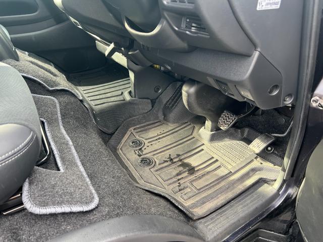 ハイエースバン スーパーＧＬ　ダークプライム　４ＷＤ　フルセグＴＶ　ナビ　ベットキット　エンジンスターター　ドライブレコーダー（9枚目）