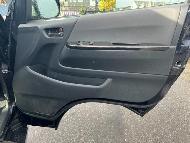 ハイエースバン スーパーＧＬ　ダークプライム　４ＷＤ　フルセグＴＶ　ナビ　ベットキット　エンジンスターター　ドライブレコーダー（10枚目）