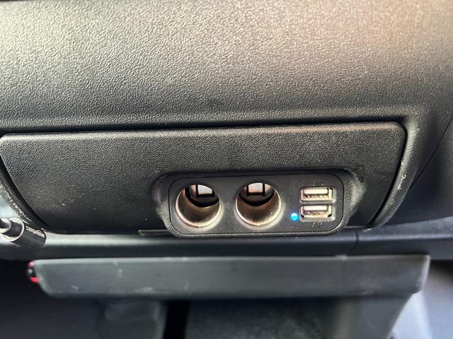 ハイエースバン ロングスーパーＧＬ　４ＷＤ　ＬＥＤヘッドランプ　ディスプレーオーディオ　バックカメラ　ユーアイビークルショックアブソーバー　リーフスプリング　フォグＬＥＤ（25枚目）