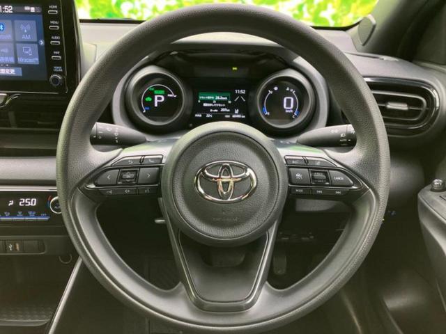 ヤリス ハイブリッドＧ　保証書／ディスプレイオーディオ／衝突安全装置／車線逸脱防止支援システム／ヘッドランプ　ＬＥＤ／ＥＴＣ／ＥＢＤ付ＡＢＳ／横滑り防止装置／アイドリングストップ／クルーズコントロール／バックモニター　記録簿（12枚目）