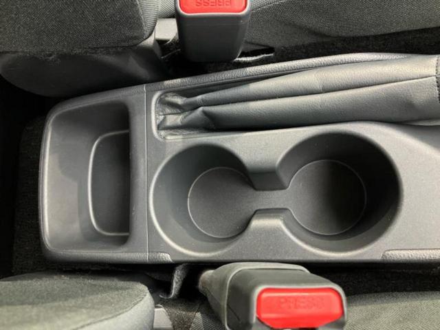 ヤリス ハイブリッドＧ　保証書／ディスプレイオーディオ／衝突安全装置／車線逸脱防止支援システム／ヘッドランプ　ＬＥＤ／ＥＴＣ／ＥＢＤ付ＡＢＳ／横滑り防止装置／アイドリングストップ／クルーズコントロール／バックモニター　記録簿（32枚目）