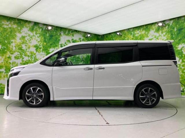 ヴォクシー ZSキラメキ3 新品タイヤ/保証書/純正 10インチ SDナビ/フリップダウンモニター/衝突安全装置/両側電動スライドドア/車線逸脱防止支援システム/シート ハーフレザー/ヘッドランプ LED/ETC 後席モニター(2枚目)