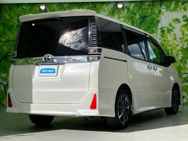 ヴォクシー ZSキラメキ3 新品タイヤ/保証書/純正 10インチ SDナビ/フリップダウンモニター/衝突安全装置/両側電動スライドドア/車線逸脱防止支援システム/シート ハーフレザー/ヘッドランプ LED/ETC 後席モニター(3枚目)