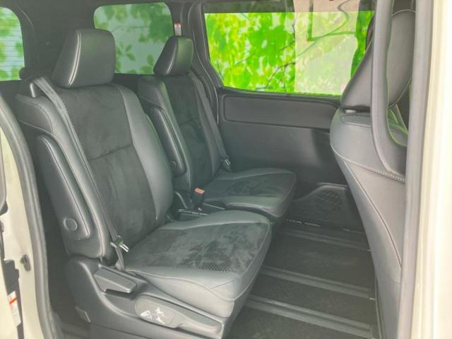 ヴォクシー ZSキラメキ3 新品タイヤ/保証書/純正 10インチ SDナビ/フリップダウンモニター/衝突安全装置/両側電動スライドドア/車線逸脱防止支援システム/シート ハーフレザー/ヘッドランプ LED/ETC 後席モニター(5枚目)