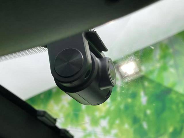 ヴォクシー ZSキラメキ3 新品タイヤ/保証書/純正 10インチ SDナビ/フリップダウンモニター/衝突安全装置/両側電動スライドドア/車線逸脱防止支援システム/シート ハーフレザー/ヘッドランプ LED/ETC 後席モニター(41枚目)