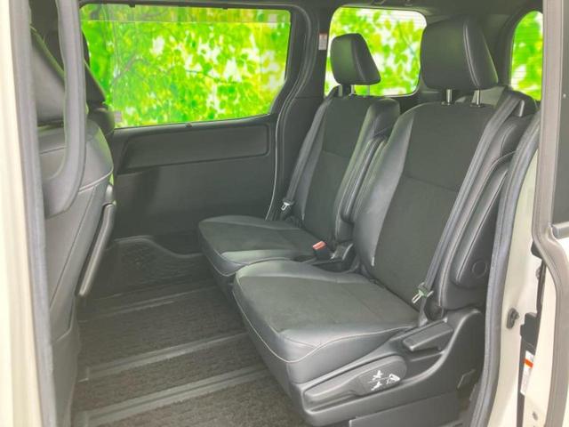 ノア ハイブリッドSiダブルバイビー 保証書/純正 10インチ SDナビ/フリップダウンモニター 純正 12.1インチ/トヨタセーフティセンス/両側電動スライドドア/シートヒーター 前席/車線逸脱防止支援システム/シート ハーフレザー(8枚目)