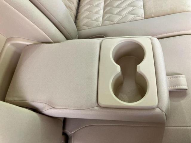 WECARSでは各商談席に大型モニターをご用意しております!見やすい大画面でゆったりと全国の在庫をご覧いただけます!是非ご来店お待ちしております!