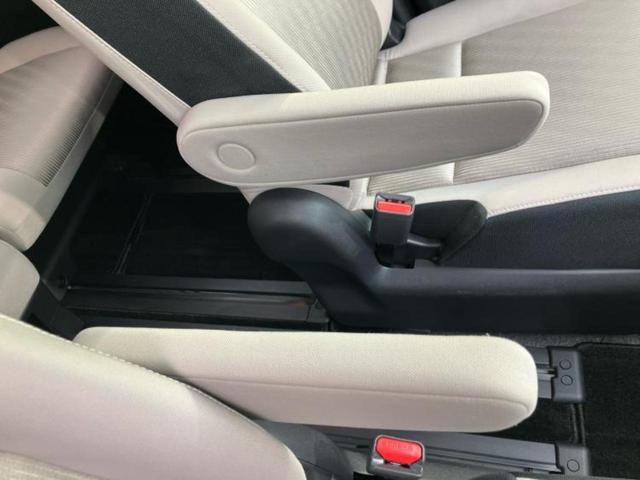 セレナ ハイウェイスターGプロパイロットエディション 新品タイヤ/保証書/純正 9インチ SDナビ/フリップダウンモニター/エマージェンシーブレーキ/両側電動スライドドア/車線逸脱防止支援システム/プロパイロット 衝突被害軽減システム バックカメラ(36枚目)