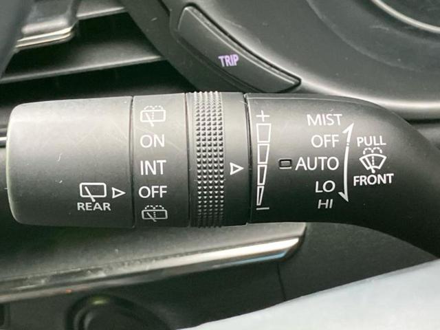 MAZDA3ファストバック 15Sツーリング 保証書/純正 SDナビ/衝突安全装置/車線逸脱防止支援システム/ヘッドランプ LED/Bluetooth接続/ETC/EBD付ABS/横滑り防止装置/アイドリングストップ 衝突被害軽減システム 記録簿(17枚目)