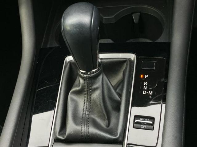 MAZDA3ファストバック 15Sツーリング 保証書/純正 SDナビ/衝突安全装置/車線逸脱防止支援システム/ヘッドランプ LED/Bluetooth接続/ETC/EBD付ABS/横滑り防止装置/アイドリングストップ 衝突被害軽減システム 記録簿(18枚目)