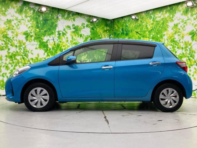 ヴィッツ Fセーフティエディション 新品タイヤ/保証書/純正 SDナビ/衝突安全装置/車線逸脱防止支援システム/ETC/EBD付ABS/横滑り防止装置/フルセグTV/エアバッグ 運転席/エアバッグ 助手席/パワーウインドウ 盗難防止装置(2枚目)