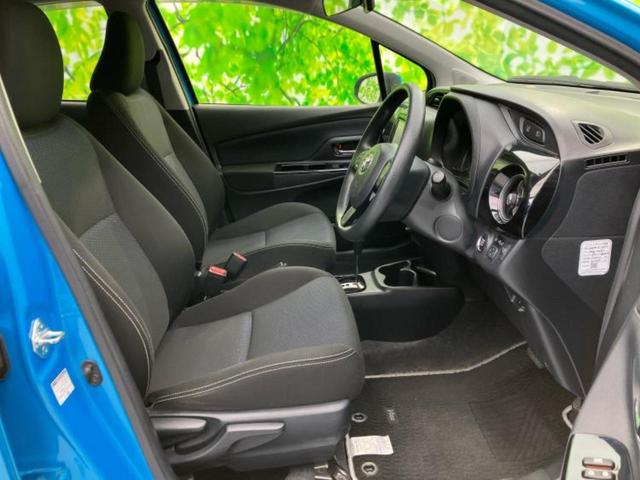 ヴィッツ Fセーフティエディション 新品タイヤ/保証書/純正 SDナビ/衝突安全装置/車線逸脱防止支援システム/ETC/EBD付ABS/横滑り防止装置/フルセグTV/エアバッグ 運転席/エアバッグ 助手席/パワーウインドウ 盗難防止装置(4枚目)