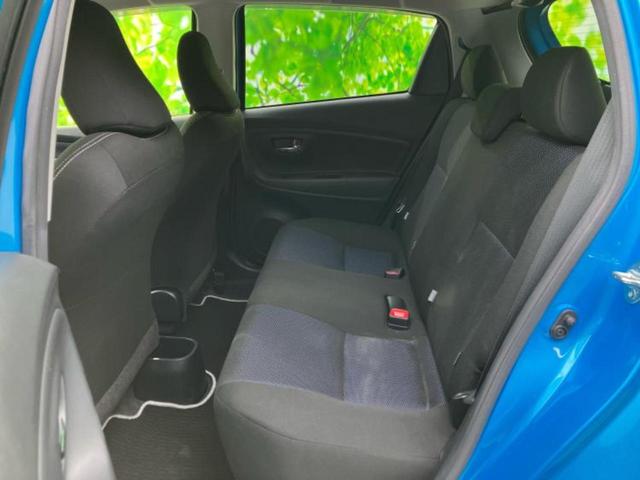 ヴィッツ Fセーフティエディション 新品タイヤ/保証書/純正 SDナビ/衝突安全装置/車線逸脱防止支援システム/ETC/EBD付ABS/横滑り防止装置/フルセグTV/エアバッグ 運転席/エアバッグ 助手席/パワーウインドウ 盗難防止装置(7枚目)