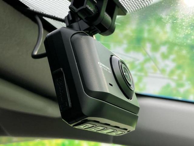 ヴィッツ Fセーフティエディション 新品タイヤ/保証書/純正 SDナビ/衝突安全装置/車線逸脱防止支援システム/ETC/EBD付ABS/横滑り防止装置/フルセグTV/エアバッグ 運転席/エアバッグ 助手席/パワーウインドウ 盗難防止装置(32枚目)