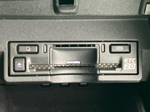 NX 4WD NX250バージョンL サンルーフ/純正エアロ/保証書/純正 SDナビ/衝突安全装置/シートヒーター/車線逸脱防止支援システム/シート フルレザー/電動バックドア/ヘッドランプ LED/ETC/EBD付ABS 革シート(18枚目)