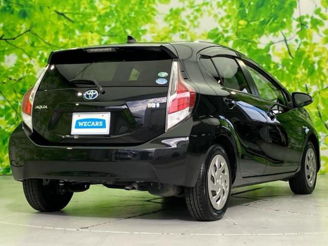 アクア S 純正 SDナビ/EBD付ABS/横滑り防止装置/アイドリングストップ/フルセグTV/エアバッグ 運転席/エアバッグ 助手席/パワーウインドウ/キーレスエントリー/オートエアコン/パワーステアリング(3枚目)