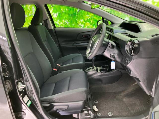 アクア S 純正 SDナビ/EBD付ABS/横滑り防止装置/アイドリングストップ/フルセグTV/エアバッグ 運転席/エアバッグ 助手席/パワーウインドウ/キーレスエントリー/オートエアコン/パワーステアリング(4枚目)