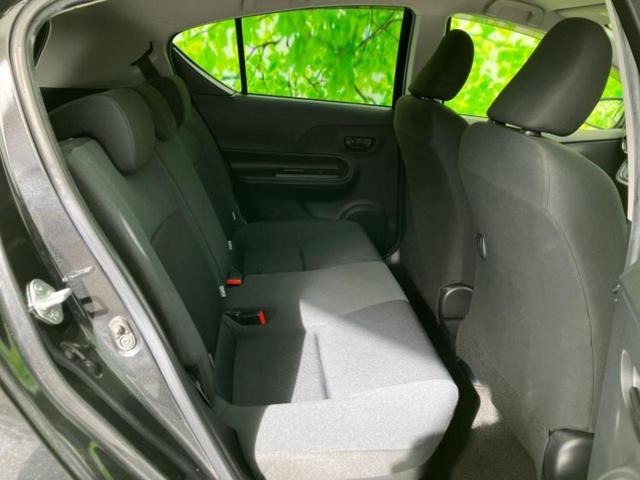 アクア S 純正 SDナビ/EBD付ABS/横滑り防止装置/アイドリングストップ/フルセグTV/エアバッグ 運転席/エアバッグ 助手席/パワーウインドウ/キーレスエントリー/オートエアコン/パワーステアリング(5枚目)