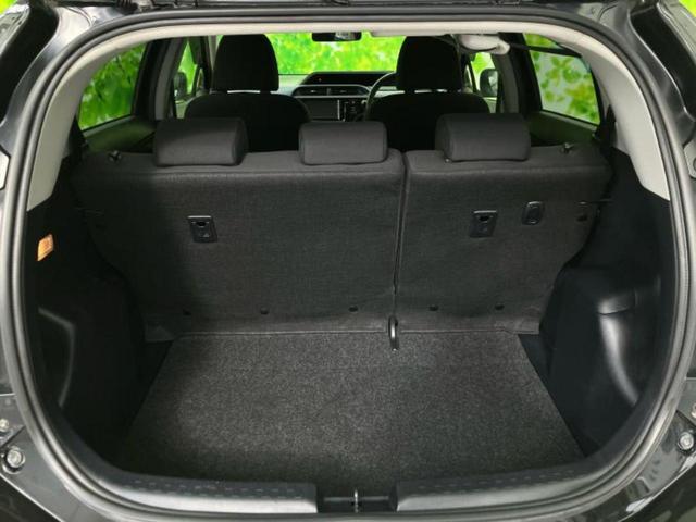 アクア S 純正 SDナビ/EBD付ABS/横滑り防止装置/アイドリングストップ/フルセグTV/エアバッグ 運転席/エアバッグ 助手席/パワーウインドウ/キーレスエントリー/オートエアコン/パワーステアリング(8枚目)